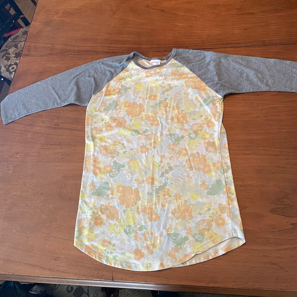 Lularoe 3/4 sleeve floral top